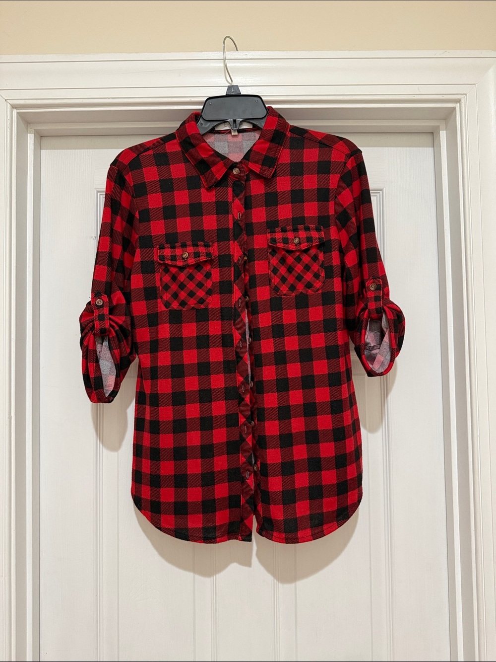Women’s  Red and Black Buffalo Plaid Flannel Button-Up Shirt